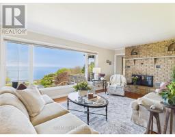 422 PENETANGORE ROW - 12