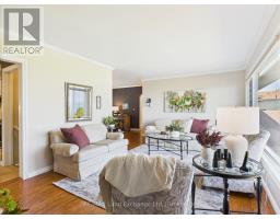 422 PENETANGORE ROW - 13