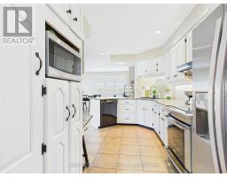 422 PENETANGORE ROW - 15
