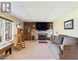 422 PENETANGORE ROW - 30