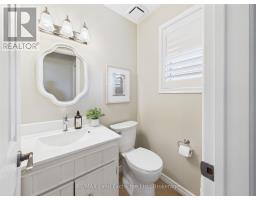 422 PENETANGORE ROW - 32