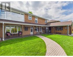 422 PENETANGORE ROW - 8