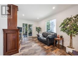 28 PEGLAR CRESCENT - 15