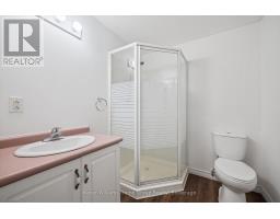 28 PEGLAR CRESCENT - 28