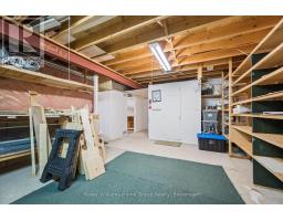28 PEGLAR CRESCENT - 31