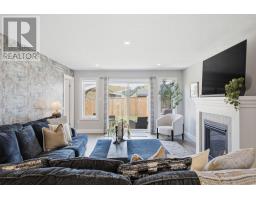 72 HALLS DRIVE - 23