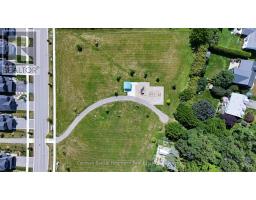 72 HALLS DRIVE - 42