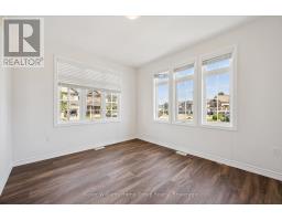 52 FINDLAY WAY - 24