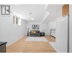 12 CASTLEBURY DRIVE - 27