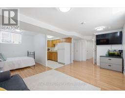 12 CASTLEBURY DRIVE - 29