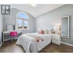 144 KEMP CRESCENT - 24
