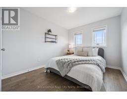 144 KEMP CRESCENT - 25