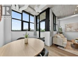 304 - 120 HURON STREET - 24