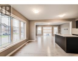 77 JOHN BRABSON CRESCENT - 12