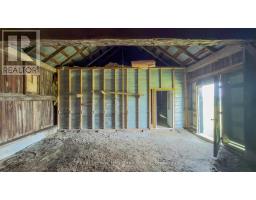 82155 LONDON ROAD - 36