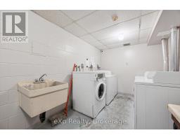 404 - 65 SILVERCREEK PARKWAY N - 27