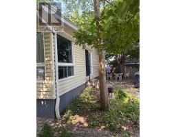 281 TURNBERRY STREET - 4