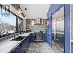 194552 13 GREY ROAD - 25