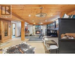 194552 13 GREY ROAD - 30