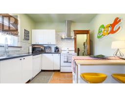 5 BRITANNIA ROAD W - 38