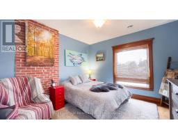 5 BRITANNIA ROAD W - 40