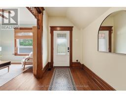 5 BRITANNIA ROAD W - 9