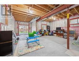 43 GOLDENVIEW DRIVE - 25