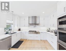 4 SCOTT CRESCENT - 16