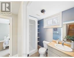 4 SCOTT CRESCENT - 33