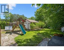 324 WATERLOO AVENUE - 27
