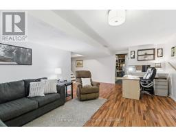 6 BROKEN OAK CRESCENT - 28
