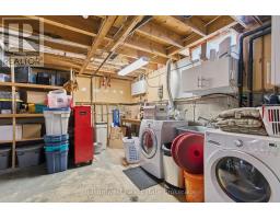 6 BROKEN OAK CRESCENT - 32