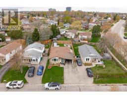 6 BROKEN OAK CRESCENT - 40