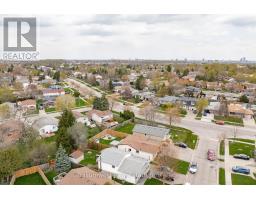 6 BROKEN OAK CRESCENT - 42