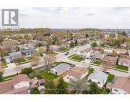 6 BROKEN OAK CRESCENT - 43