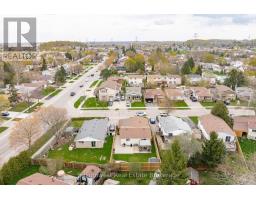 6 BROKEN OAK CRESCENT - 44