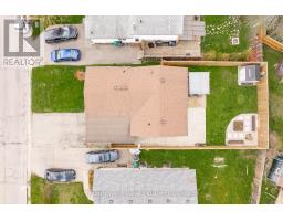 6 BROKEN OAK CRESCENT - 46