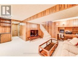 17 FOREST GLEN COURT - 34