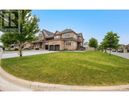 48 HAWKE CRESCENT - 1