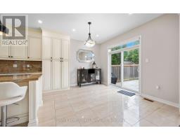 48 HAWKE CRESCENT - 15