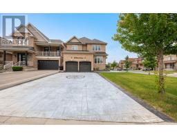 48 HAWKE CRESCENT - 2