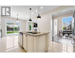 48 HAWKE CRESCENT - 21