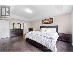 48 HAWKE CRESCENT - 29
