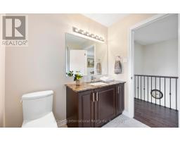 48 HAWKE CRESCENT - 40