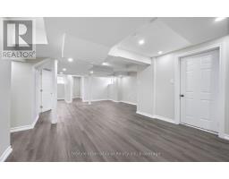 48 HAWKE CRESCENT - 41