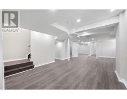 48 HAWKE CRESCENT - 42