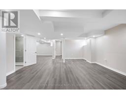 48 HAWKE CRESCENT - 43