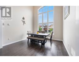 48 HAWKE CRESCENT - 9