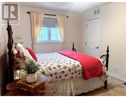 135 CHRISTOPHER AVENUE - 17