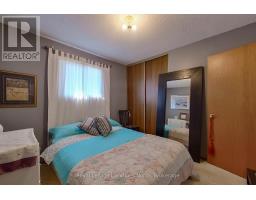 152 MELROSE AVENUE - 14